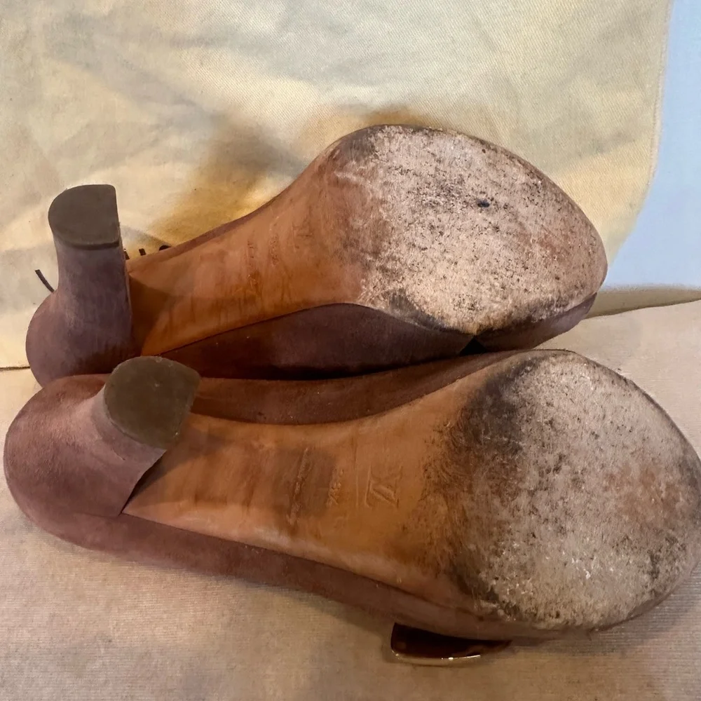 Louis Vuitton shoes - Picture 10 of 12